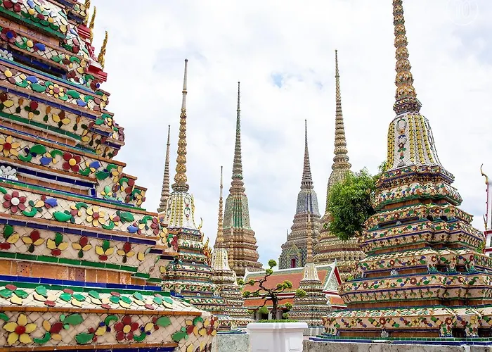 Go The Grand Palace - Mrt Samyot Station *